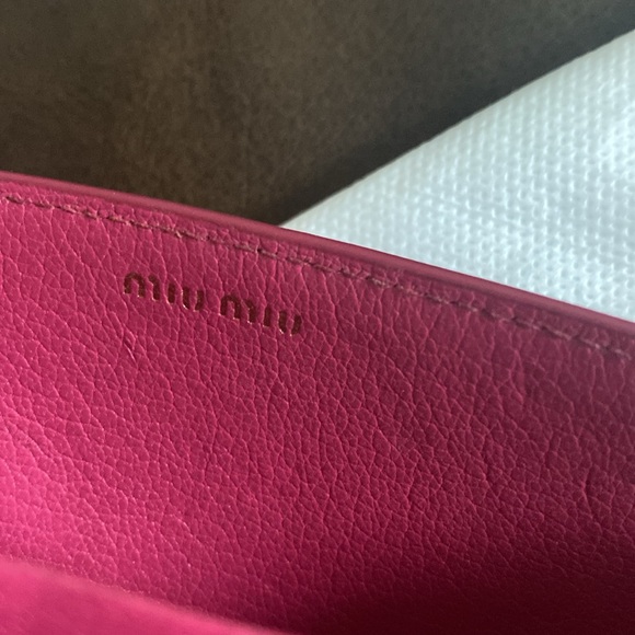 Miu Miu wallet on chain crossbody bag - Picture 3 of 13